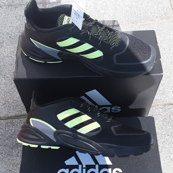 Adidas - Picture 1 of 8